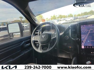 2025 Ram 2500 — photo 18 view