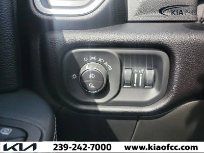 2025 Ram 2500 — photo 29 view