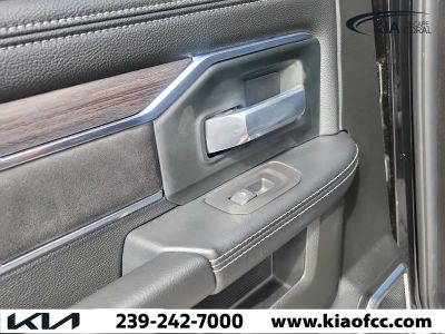 2025 Ram 2500 — photo 11 view