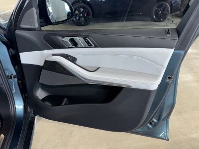 2024 BMW X5 — photo 9 view