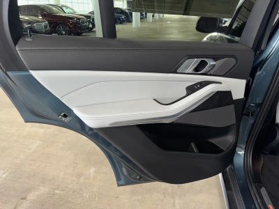 2024 BMW X5 — photo 16 view