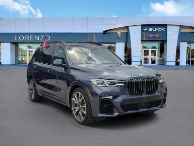 2022 BMW X7 — rear three-quarter view