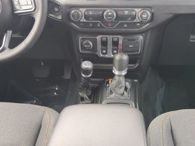 2026 Jeep Wrangler — photo 21 view