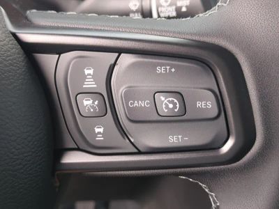 2026 Jeep Wrangler — photo 27 view