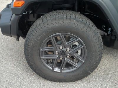 2026 Jeep Wrangler — photo 11 view