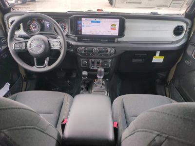 2026 Jeep Wrangler — photo 17 view