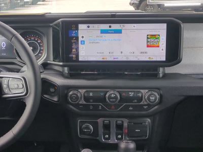 2026 Jeep Wrangler — photo 20 view