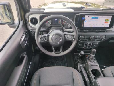 2026 Jeep Wrangler — photo 18 view