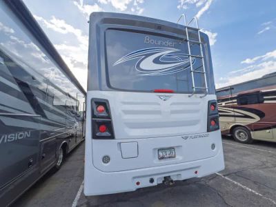 2023 Fleetwood BOUNDER — photo 40 view