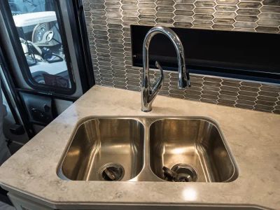 2023 Fleetwood BOUNDER — photo 12 view