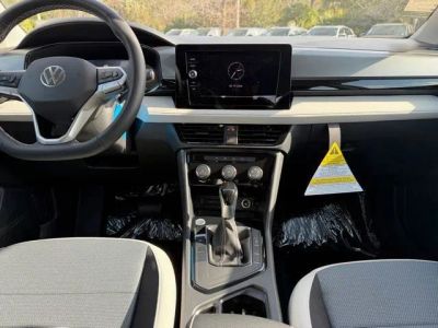 2026 Volkswagen Taos — photo 9 view
