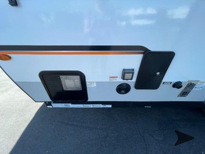 2022 Forest River RV Rockwood Premier — photo 12 view