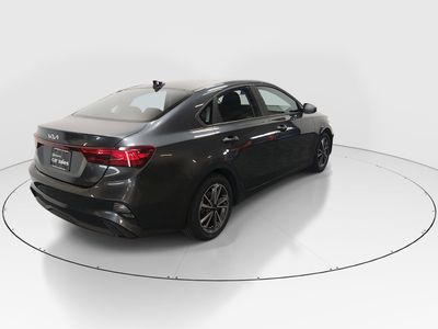 2023 Kia Forte - Photo 7