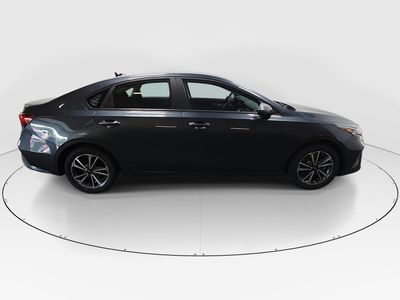 2023 Kia Forte - Photo 8