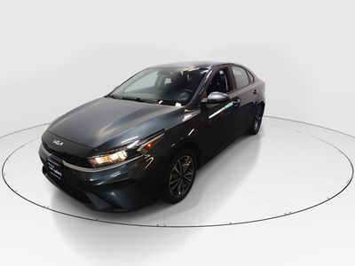 2023 Kia Forte - Photo 3