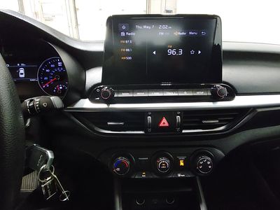 2023 Kia Forte - Photo 17