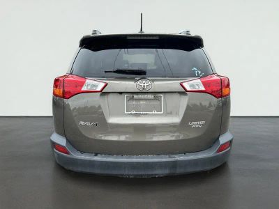 2015 Toyota Rav4 — detail view