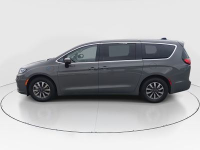 2023 Chrysler Pacifica - Photo 4