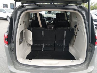 2023 Chrysler Pacifica - Photo 11