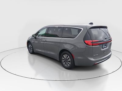 2023 Chrysler Pacifica - Photo 5