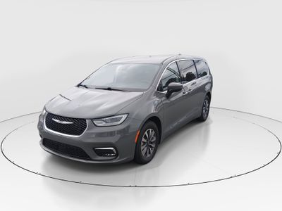 2023 Chrysler Pacifica - Photo 3