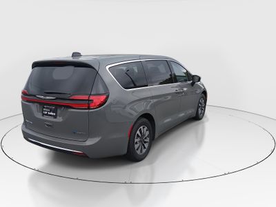2023 Chrysler Pacifica - Photo 7