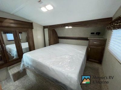 2016 Keystone RV Cougar - Photo 28