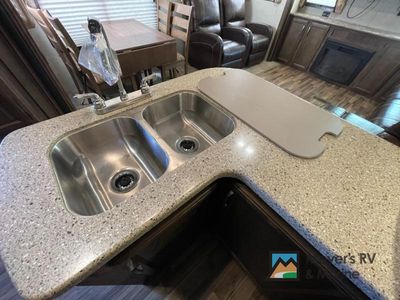 2016 Keystone RV Cougar - Photo 11