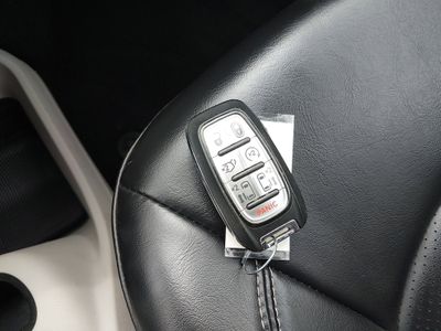 2023 Chrysler Pacifica — photo 15 view