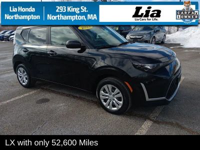 2023 Kia Soul LX - Photo 2
