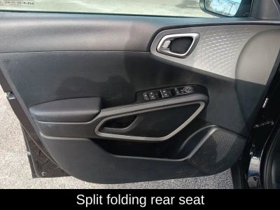 2023 Kia Soul LX - Photo 13