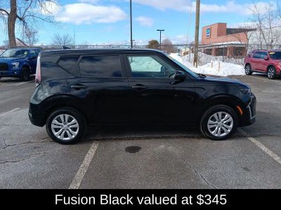 2023 Kia Soul LX - Photo 3