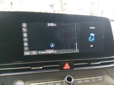 2024 Hyundai Elantra — photo 16 view