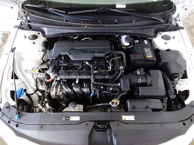 2024 Hyundai Elantra — photo 9 view