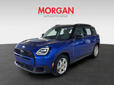 2025 MINI Cooper S Countryman — interior view