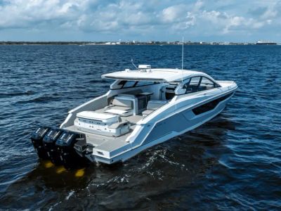 2025 Cruisers Yachts 50 GLS - Photo 11