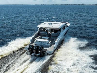 2025 Cruisers Yachts 50 GLS - Photo 9
