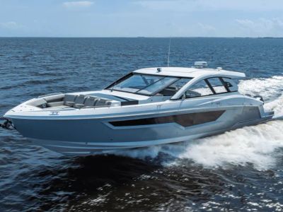 2025 Cruisers Yachts 50 GLS - Photo 1