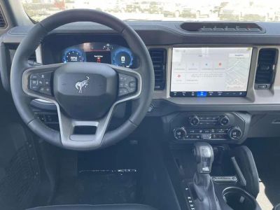 2026 Ford Bronco — photo 10 view