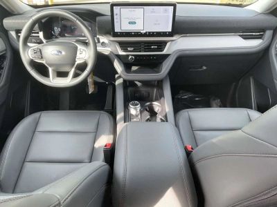 2026 Ford Explorer — photo 10 view