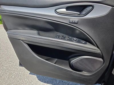 2019 Alfa Romeo Stelvio — photo 19 view