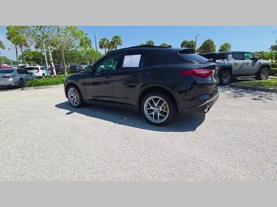 2019 Alfa Romeo Stelvio — photo 41 view