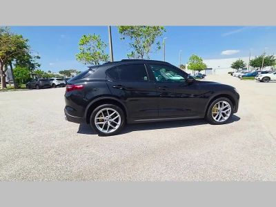 2019 Alfa Romeo Stelvio — photo 35 view