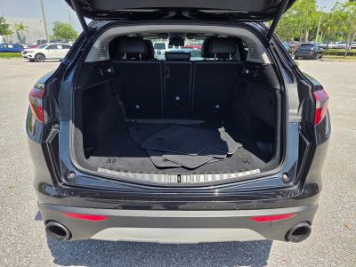 2019 Alfa Romeo Stelvio — photo 27 view