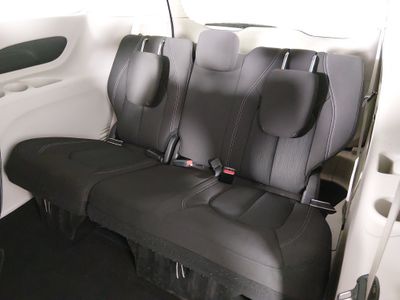 2023 Chrysler Voyager - Photo 17