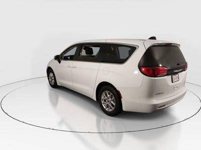 2023 Chrysler Voyager - Photo 5