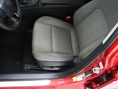 2025 Toyota Camry FWD - Photo 14