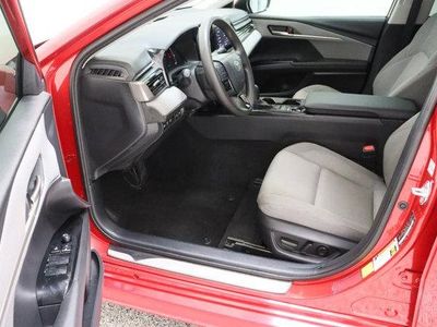 2025 Toyota Camry FWD - Photo 13