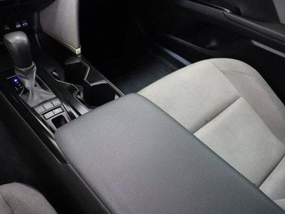 2025 Toyota Camry FWD - Photo 16