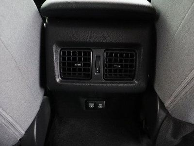 2025 Toyota Camry FWD - Photo 28